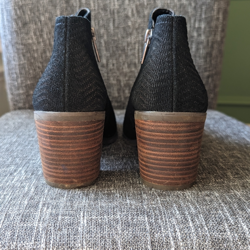 LUCKY BRAND Black Leather Suede Parnesa Ankle Bootie Wood Chunky Heel - Picture 2 of 5